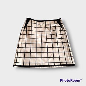 White House Black Market Windowpane Plaid Pencil Skirt Size 4 White Stretchy